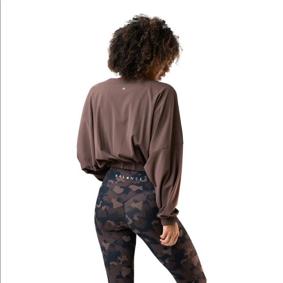 ❌SOLD❌ BALANCE ATHLETICA OUTLANDER CREW - Picture 3 of 6